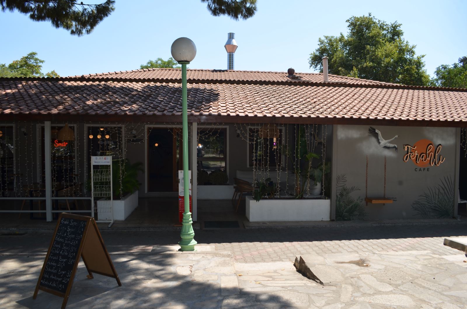 Ferahlı Cafe (Selçuk) | Ekmekçiler Endüstriyel Mutfak